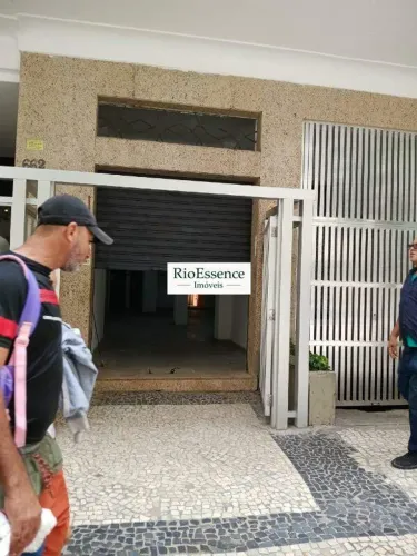 Loja Exclusiva no Leme (RJ)  135 m²  Próx. ao Mercado Zona Sul