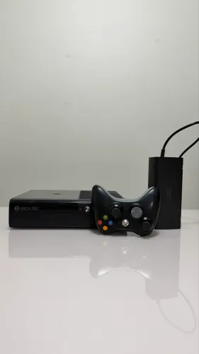 Xbox 360 desbloqueado + 24 jogos + 1 controle original