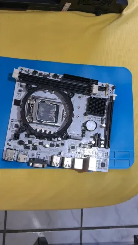 Placa-mãe H61ZG Duex