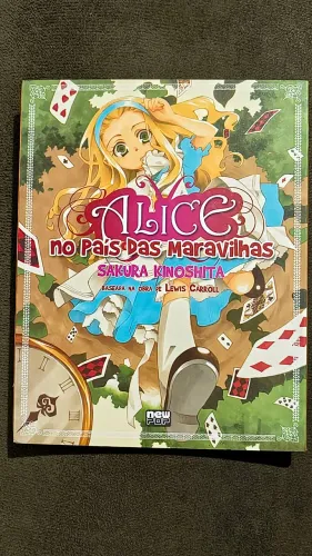 HQ Alice no País das Maravilhas