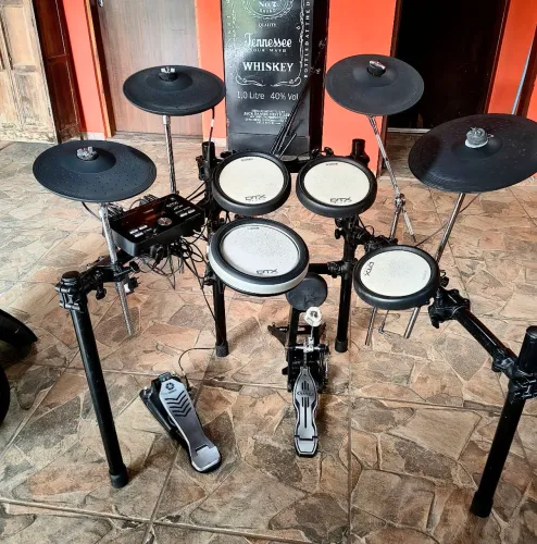 YAMAHA DTX 562K Bateria Eletrônica usada