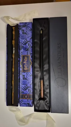 Varinha Harry Potter loja Olivanders Universal Studios (exclusiva) + varinha Dumbledore
