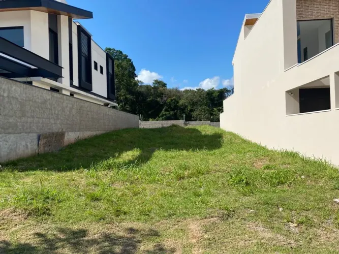 Excepcional Lote Plano com 300m2 no Residencial Brisas da Mata - Jundiaí