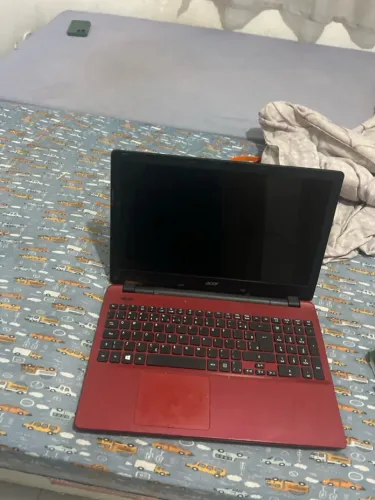 Notebook acer vermelho problema na tela