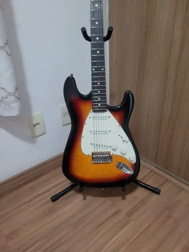 Guitarra Dolphin