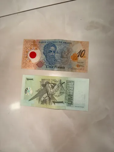 Cédula de plástico