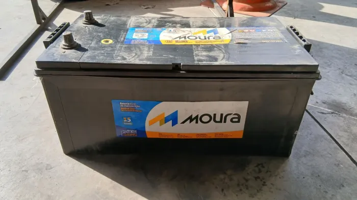 Bateria moura 225ah