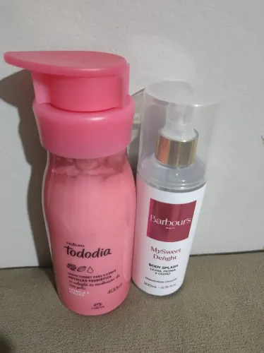 Hidratante mais body Splash novos. 60 $