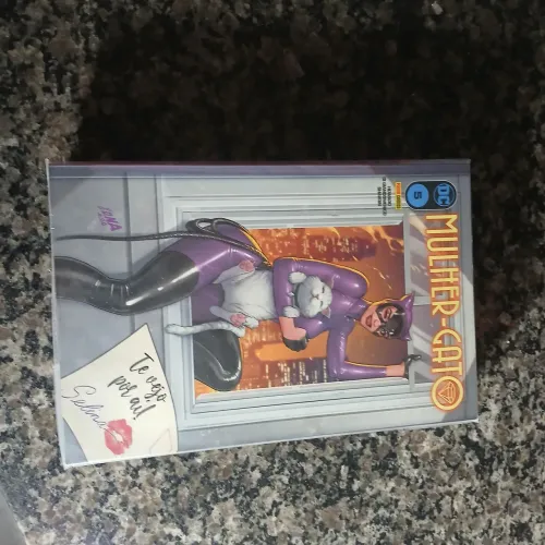 Mulher gato panini 