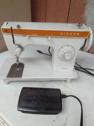 Máquina Singer zig zag