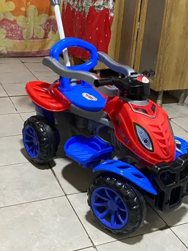 Carro do homem aranha 