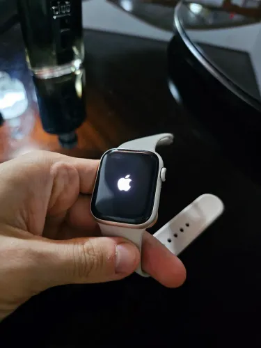 Apple watch series 7 (com defeito)
