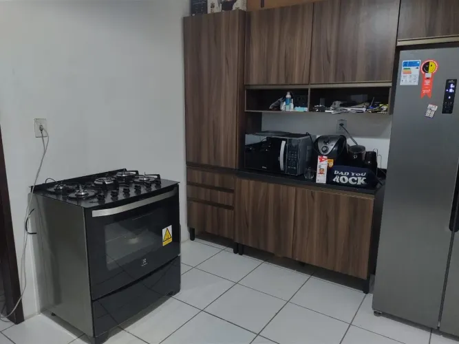Fogão cinco bocas com tapa de vidro Electrolux 