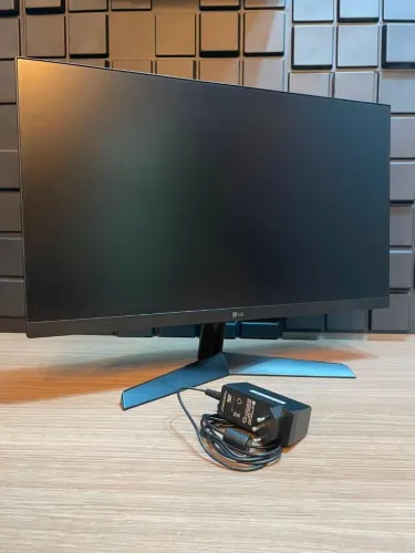 Monitor LG UltraGear 24" 144hz IPS