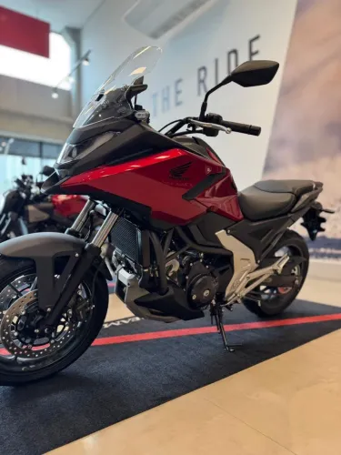 NC 750X MT 26/26 FILA DE ESPERA