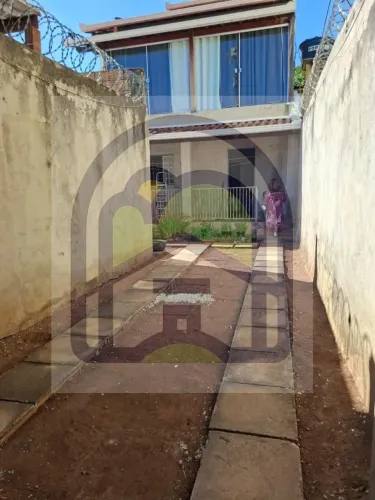 Casa Geminada para Venda em Betim, Espírito Santo, 2 dormitórios, 1 banheiro, 2 vagas