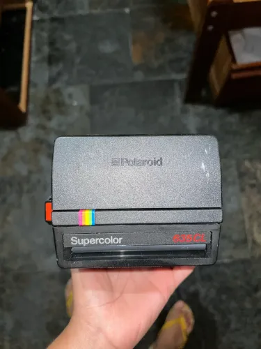 Câmera polaroid clássica - NÃO SEI SE ESTÁ FUNCIONANDO 