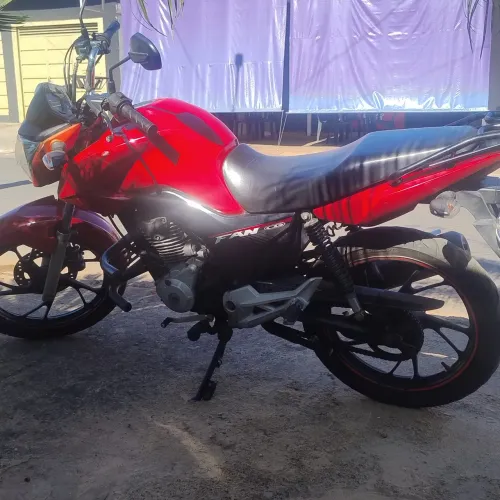Vende-se moto 