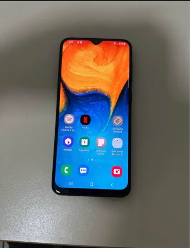 SAMSUNG Galaxy A20