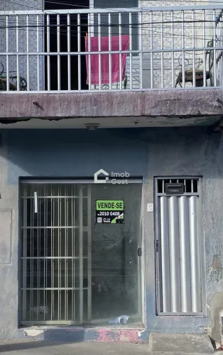CASA À VENDA NA AV. MARIA LACERDA EXCELENTE PARA PONTO COMERCIAL!