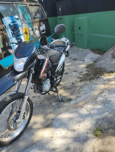 Moto pronta pra rodar,uso diariamente
