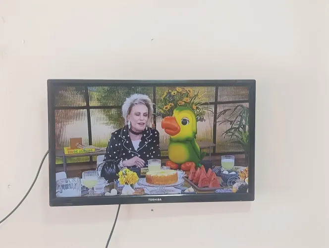 Tv Semp Toshiba 26 polegadas nova funcionando tudo perfeitamente sem nenhum detalhe 