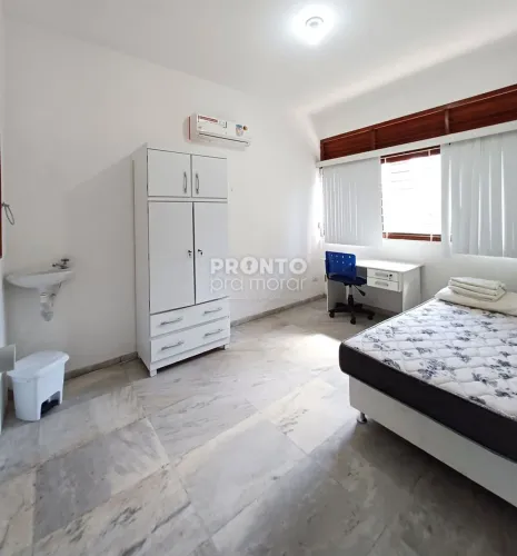 Casa com 8 quartos em Madalena
