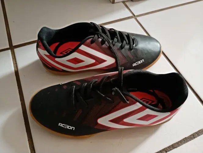 Chuteira Futsal Umbro Action