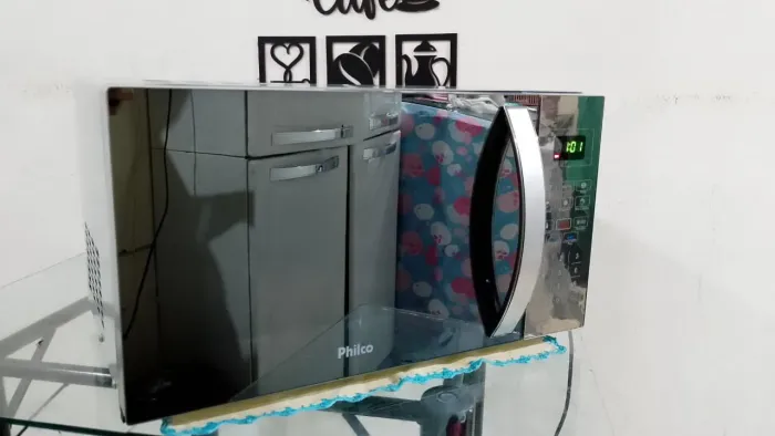 Microondas espelhado