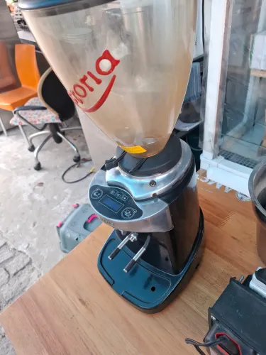 Moedor de cafe astoria 220v