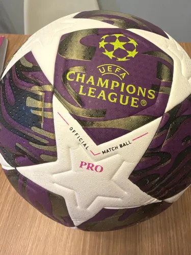 Bola de futebol adidas UEFA campo pro