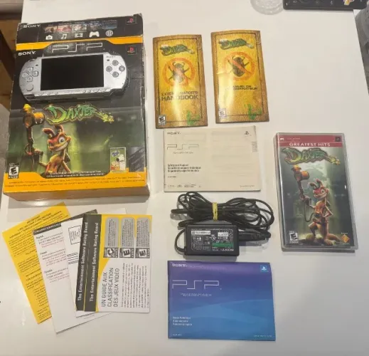 PSP-2000 Daxter Limited Edition Silver Prata