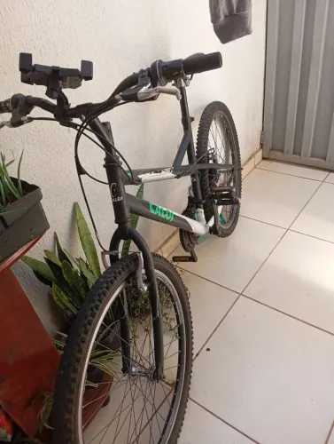 Vende se bicicleta