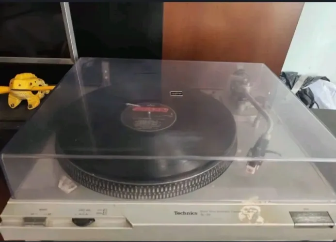 Toca Discos TECHNICS SL-D2