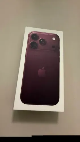 IPhone 18 PRO 256GB LACRADO na cor bordô