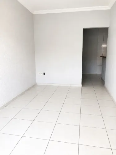 Vendo casa em Catalão 2 Quartos