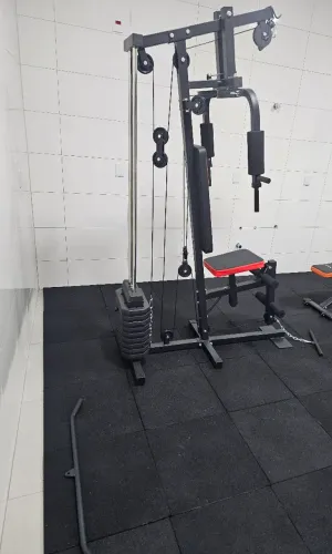 Estação de Musculação / Academia