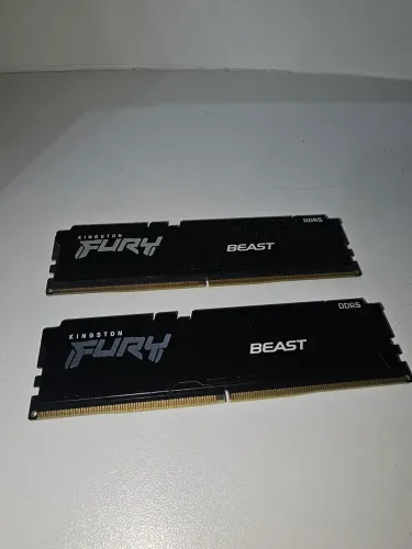 Memória RAM Kingston Fury Beast 32GB (2x16GB) DDR5 5200MHz