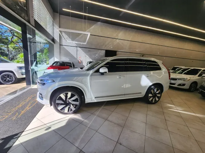 Volvo XC-90 T-8 Ultimate 2.0 AWD (híbrido) 2024