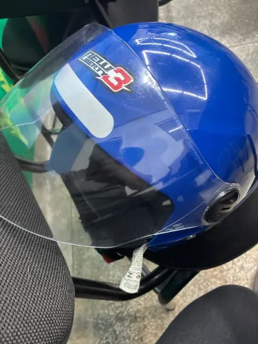 CAPACETE PARA USO DE APLICATIVO OU PESSOAL