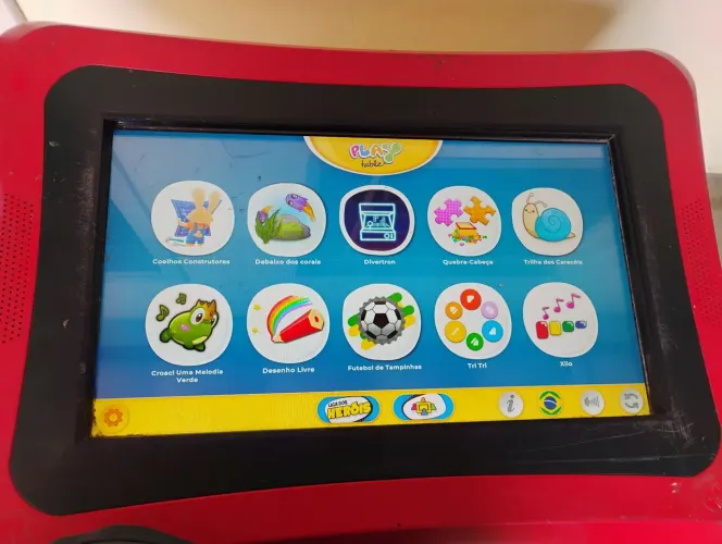 Playtable perfeito funcionamento possui marcas de uso