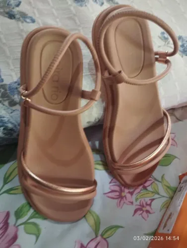 Sandália Feminina Versátil - Casual ou Social