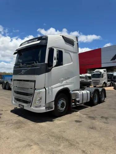 Volvo FH 540 6x4 Globetrotter Pacote EC Plus Geladeira