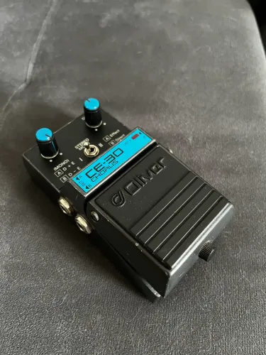 Pedal Chorus Oliver CE30