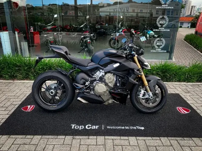 Ducati Street Fighter V4 S - Black Edition