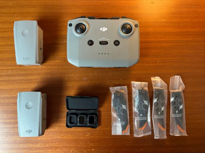 DJI Air 2 - Baterias, hélices, controle RC, filtro de lente e carregador