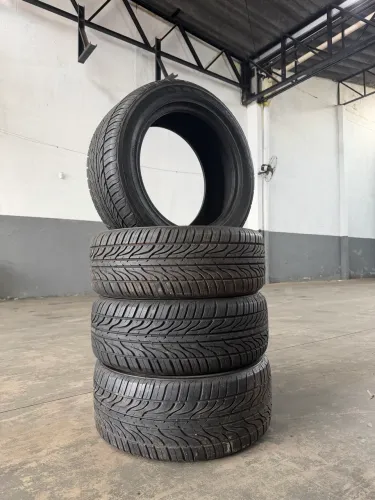 Pneus Seminovos - 2x 225/50 R16 + 2x 205/55 R16 - Ótimo Estado