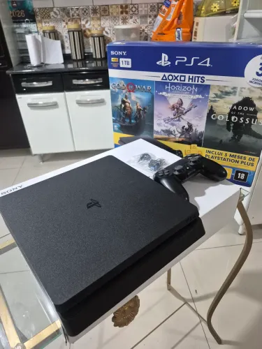 Ps4 Slim 1TB DESBLOQUEADO com caixa Completo