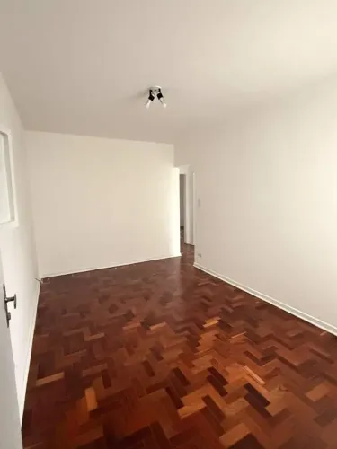 Apartamento com 2 Dormitórios Próximo da Futura Estação de Metrô