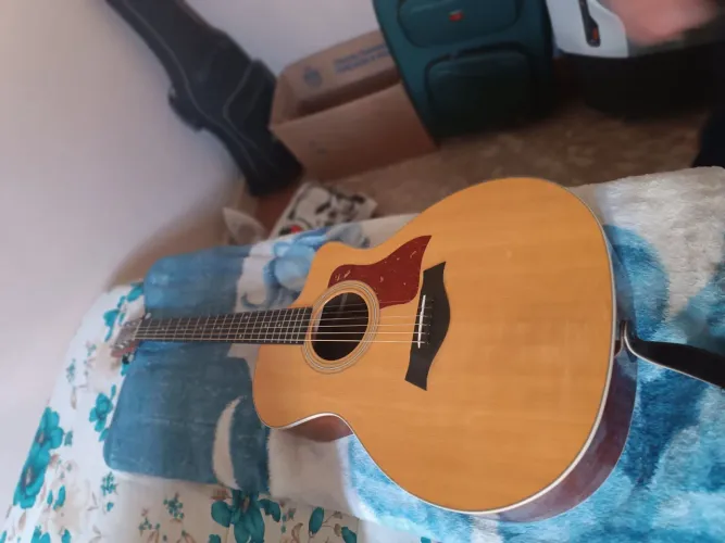 Violão Taylor 